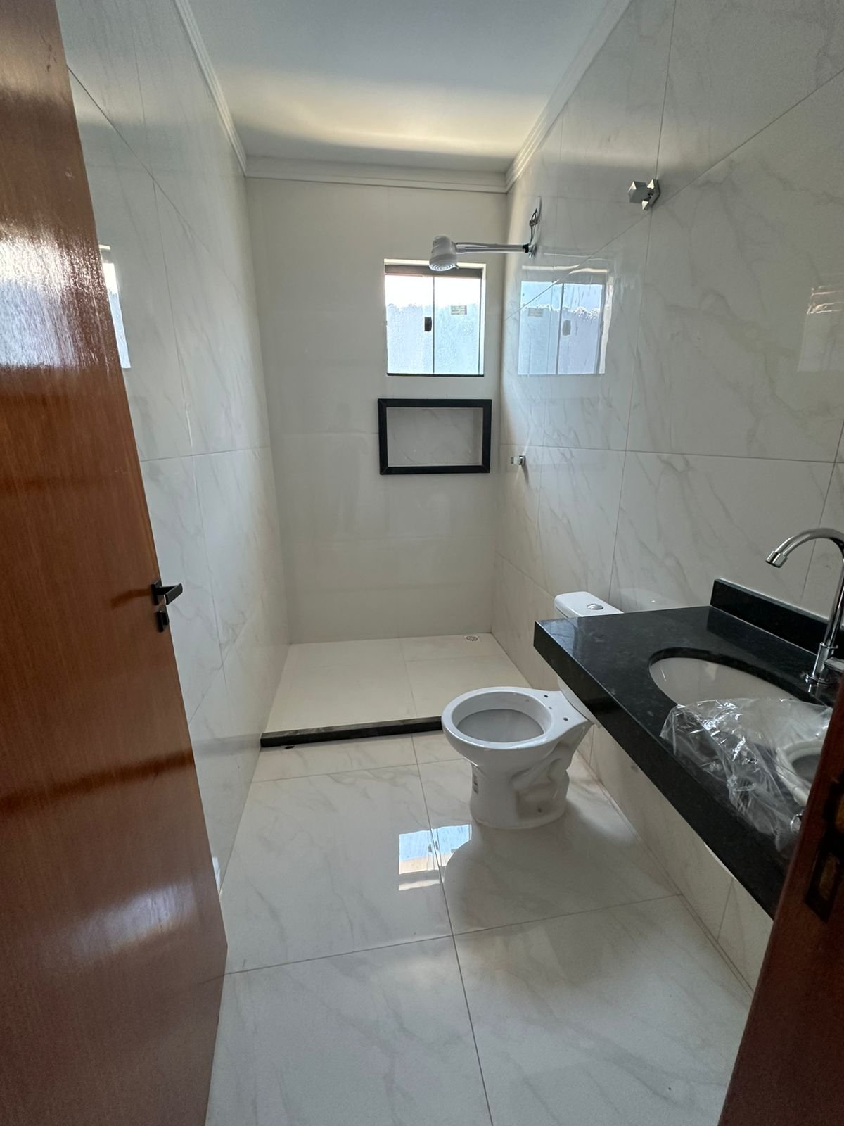 Casa com 2 quartos no centro da Cidade por R$ 360.000