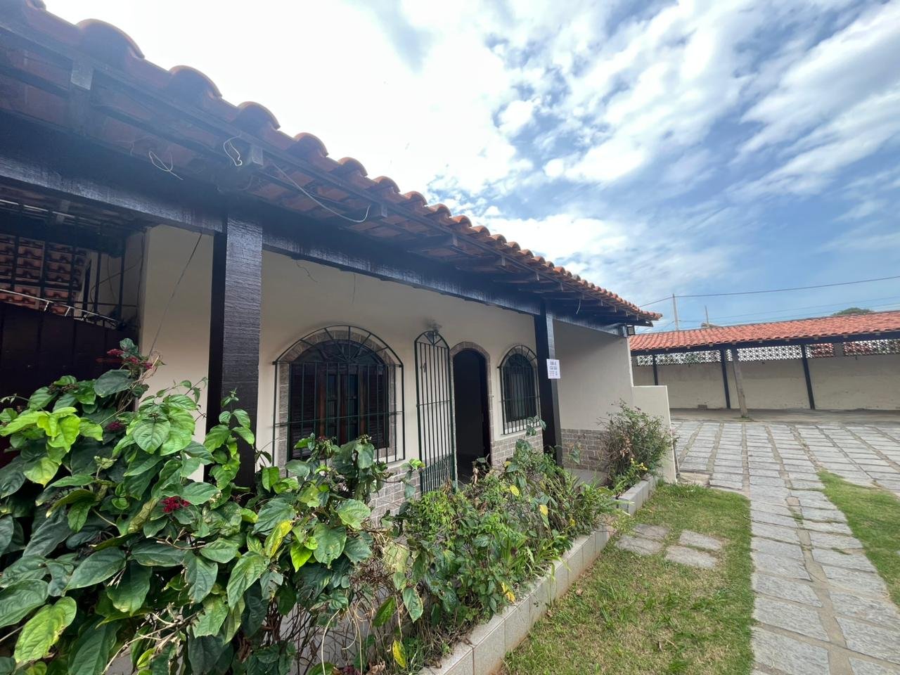 Casa em condomínio perto da Praia por R$ 320.000