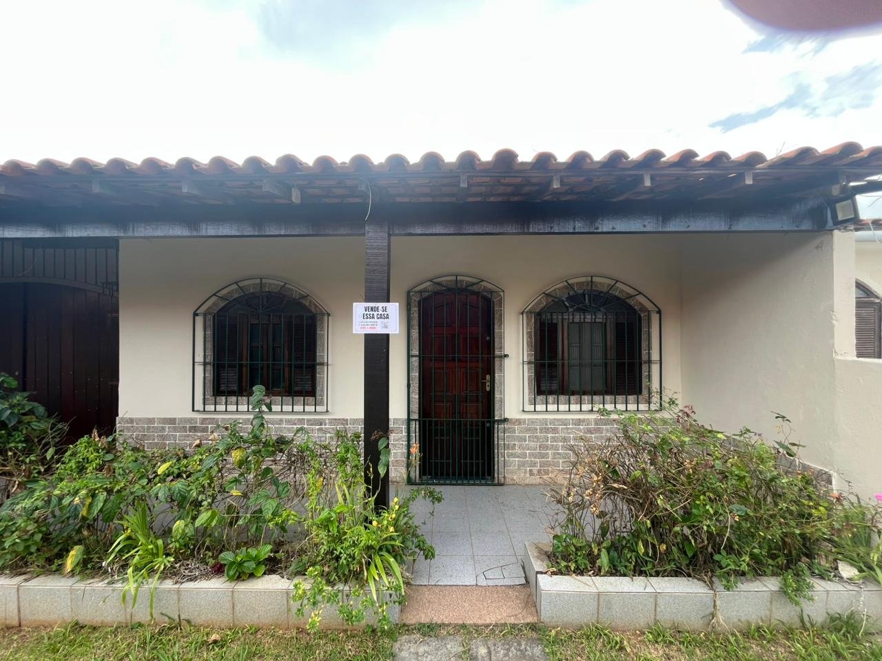 Casa em condomínio perto da Praia por R$ 320.000