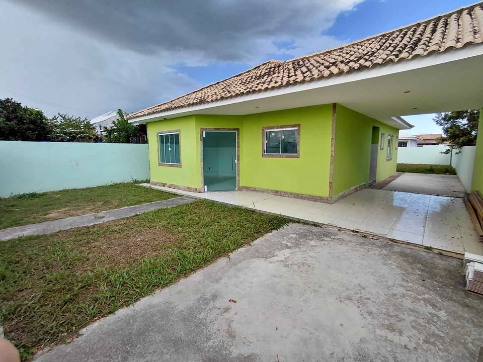 Excelente casa de 3 quartos por apenas 320 mil