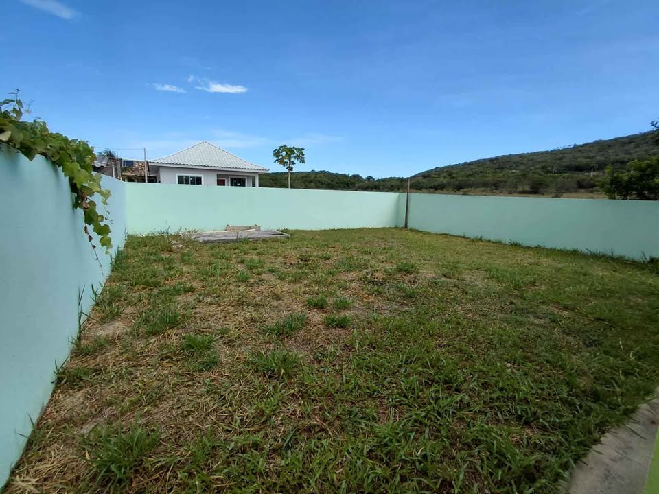 Excelente casa de 3 quartos por apenas 320 mil