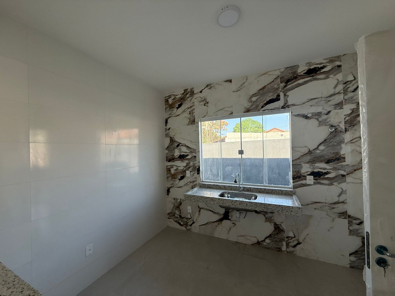 Casa com 2 Quartos à Venda no Centro da Cidade