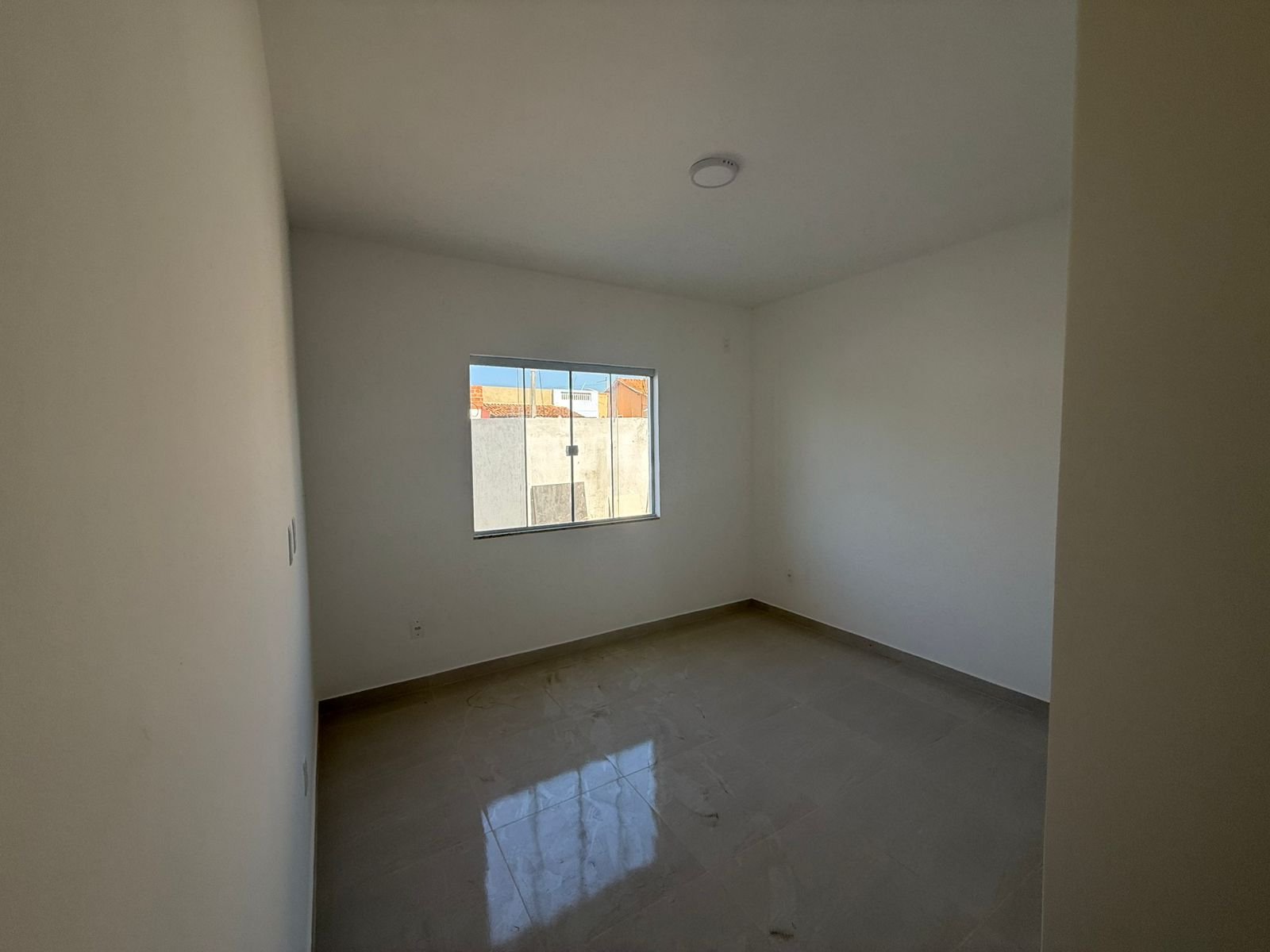 Casa com 2 Quartos à Venda no Centro da Cidade