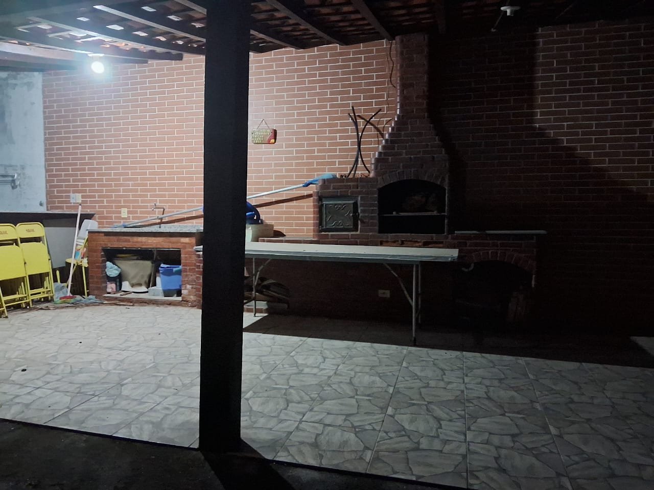Excelente casa duplex a apenas 300 metros da praia com piscina
