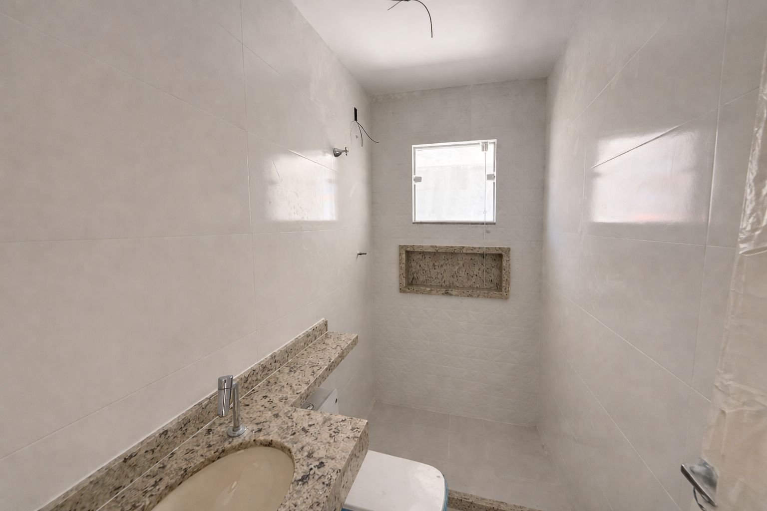 Casa com 2 quartos por apenas R$ 380.000