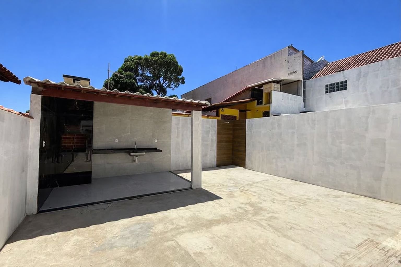 Casa com 2 quartos por apenas R$ 380.000