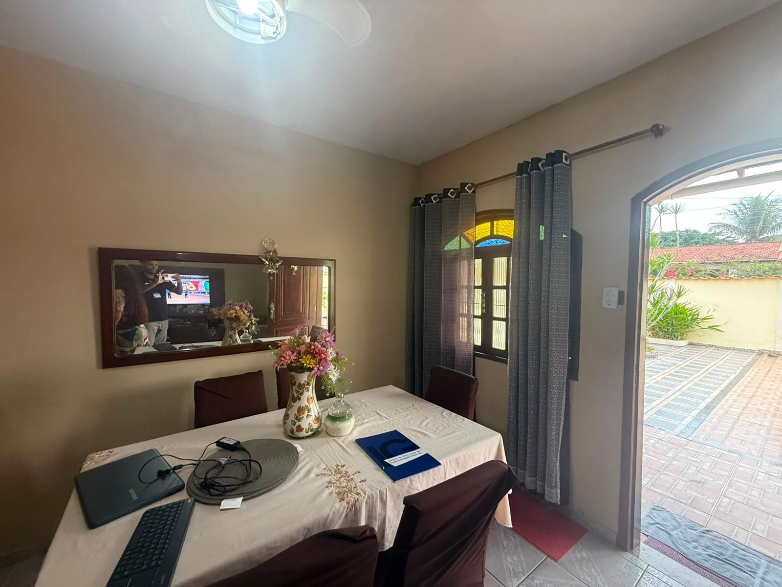 CASA COM 4 QUARTOS CANELLAS CITY POR R$ 400.000