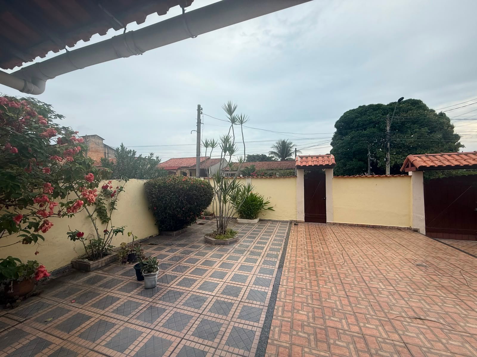 CASA COM 4 QUARTOS CANELLAS CITY POR R$ 400.000