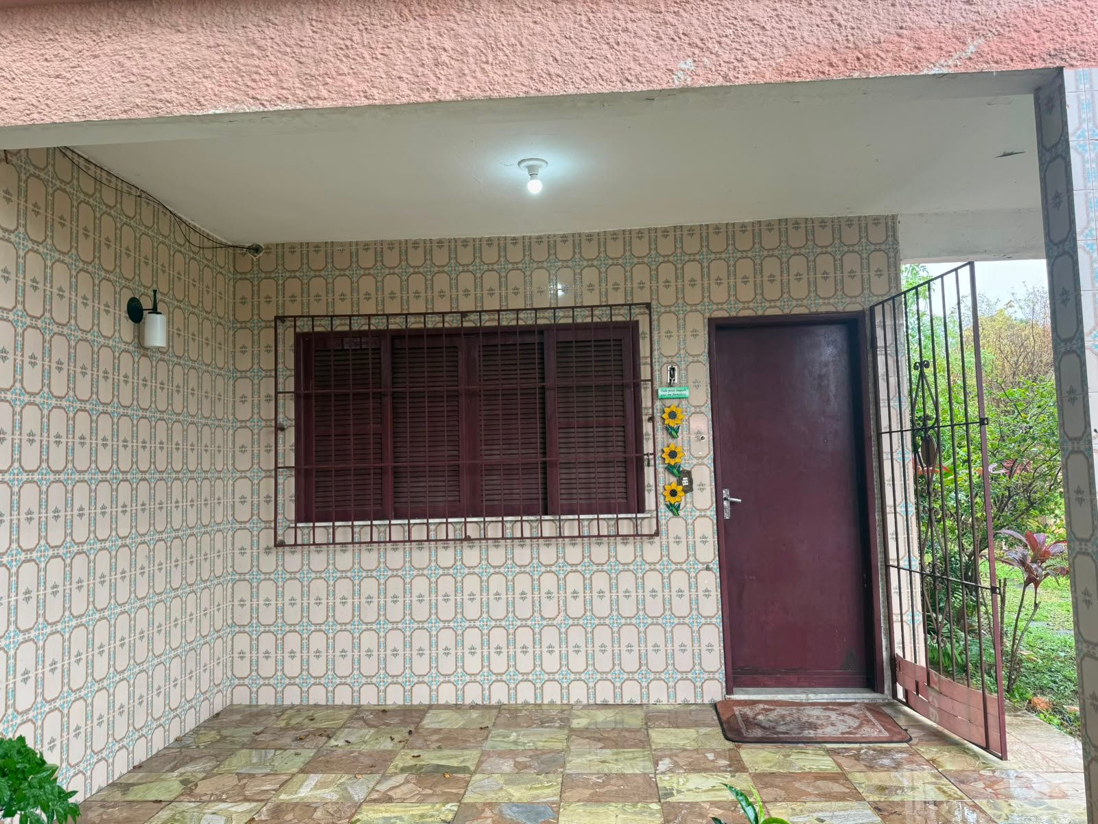 CASA À VENDA EM CIDADE NOVA Á 100m da Praia