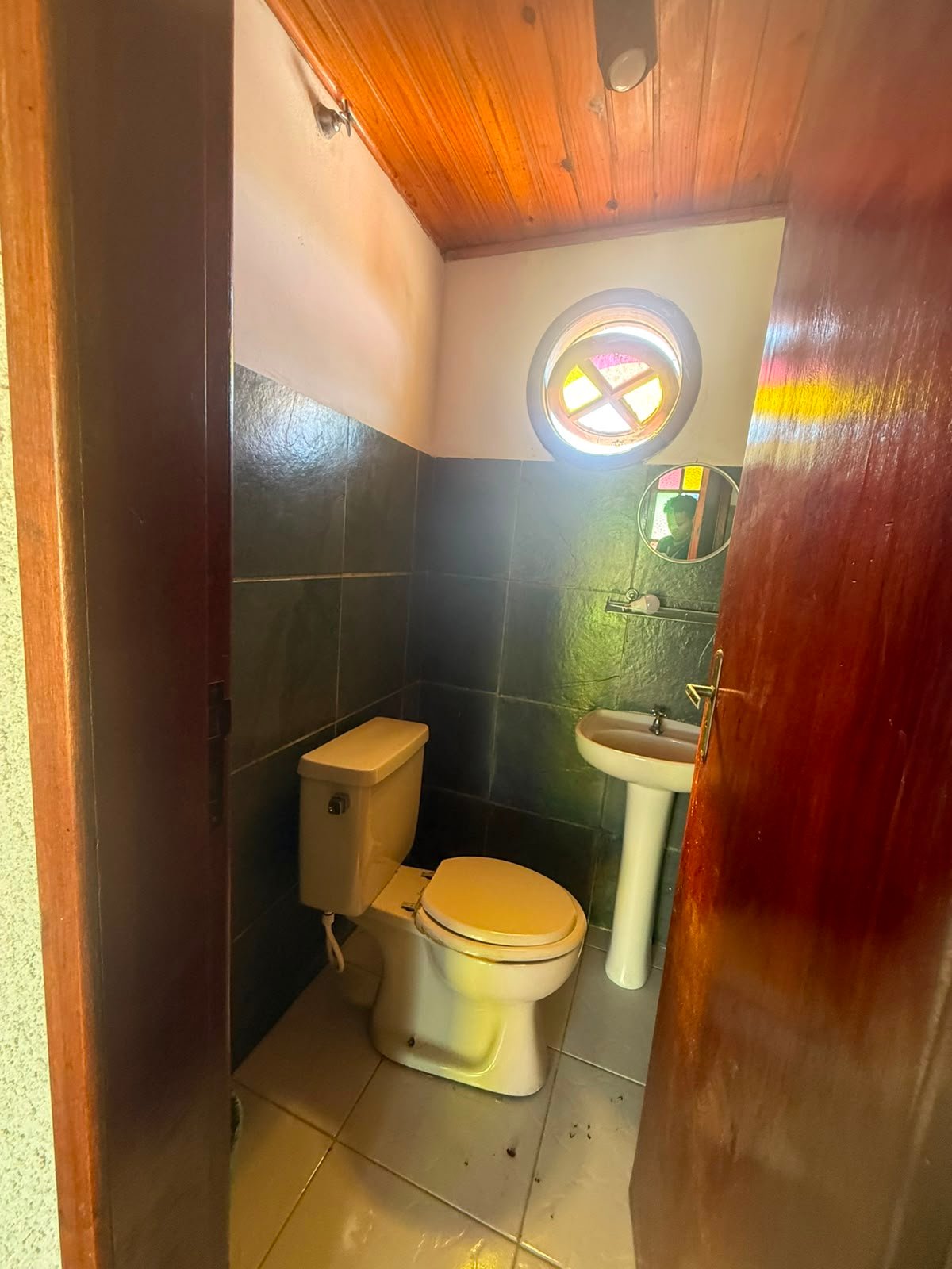 APARTAMENTO TÉRREO À VENDA EM UBÁS! - R$ 280.000