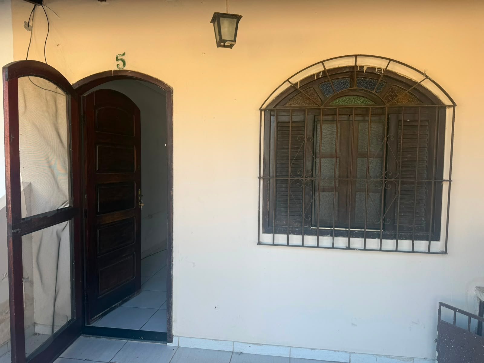 APARTAMENTO TÉRREO À VENDA EM UBÁS! - R$ 280.000