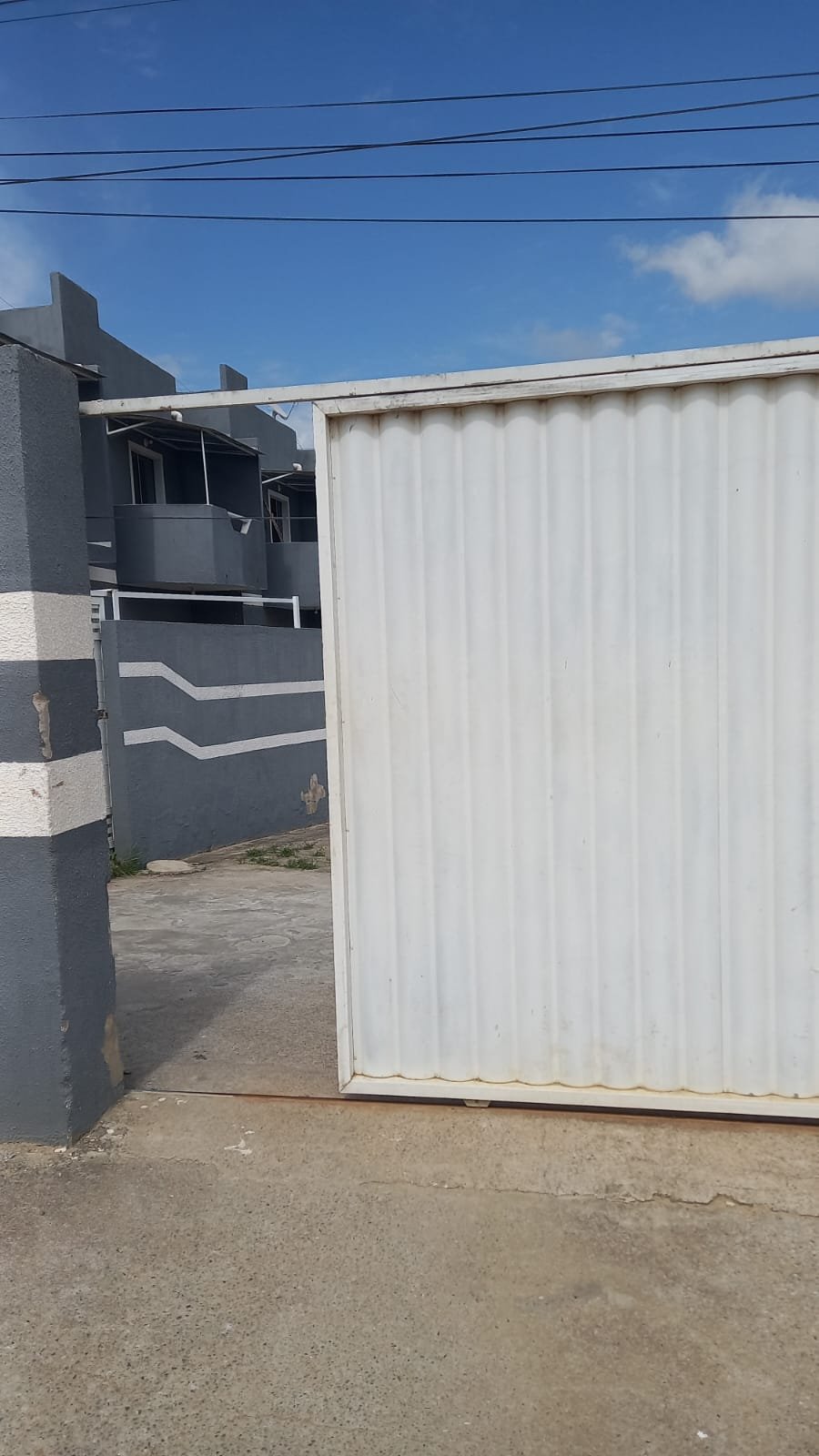 OPORTUNIDADE! CASA COM 2 QUARTOS - APENAS R$ 225.000