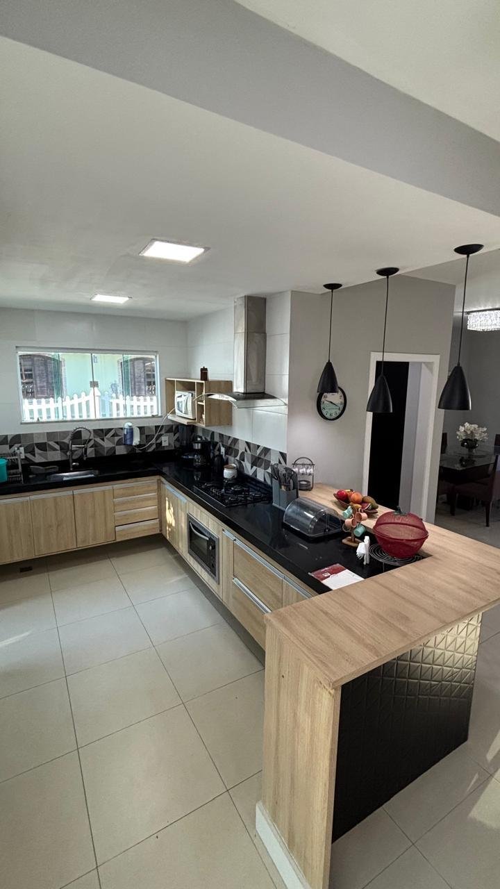 CASA PÉ NA AREIA PARA LOCAÇÃO UBÁS - R$ 3.000