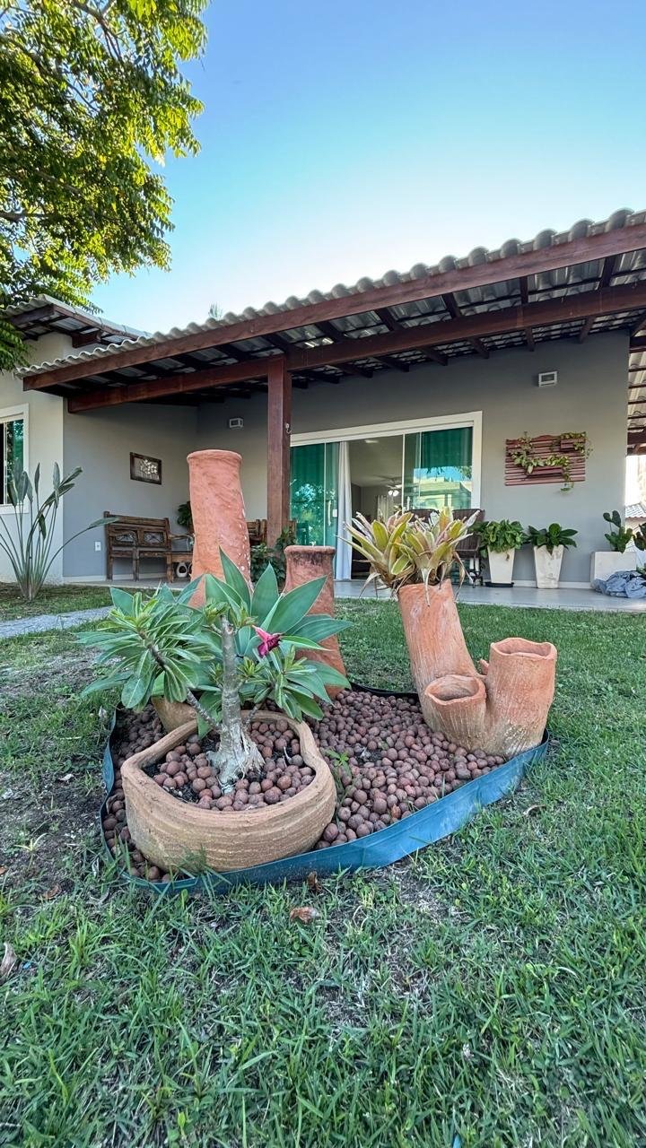 CASA PÉ NA AREIA PARA LOCAÇÃO UBÁS - R$ 3.000