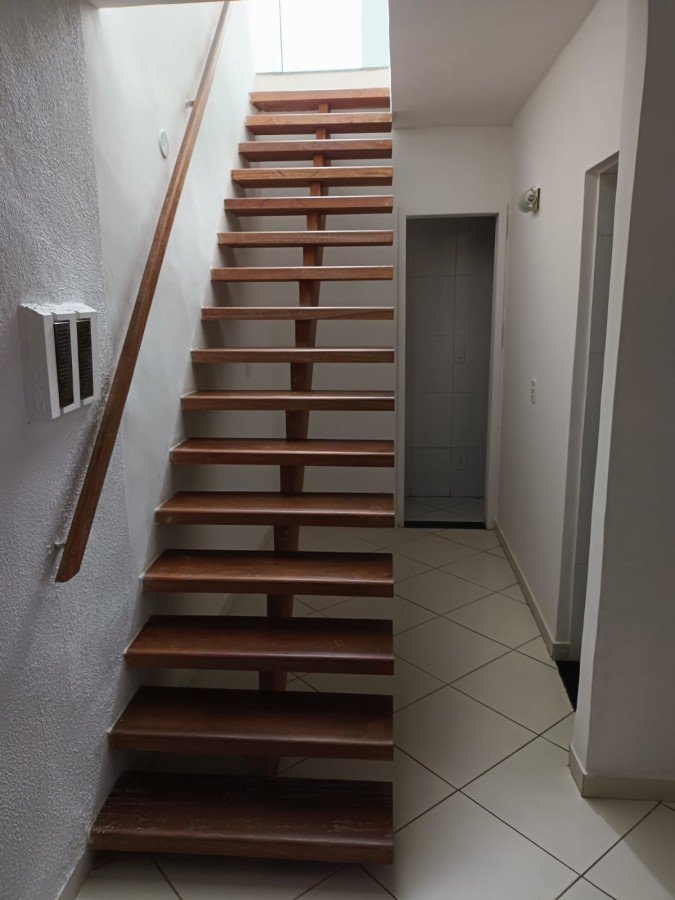 Casa duplex a apenas 120 metros de distância do Shopping park Lagos - Daniel Duarte