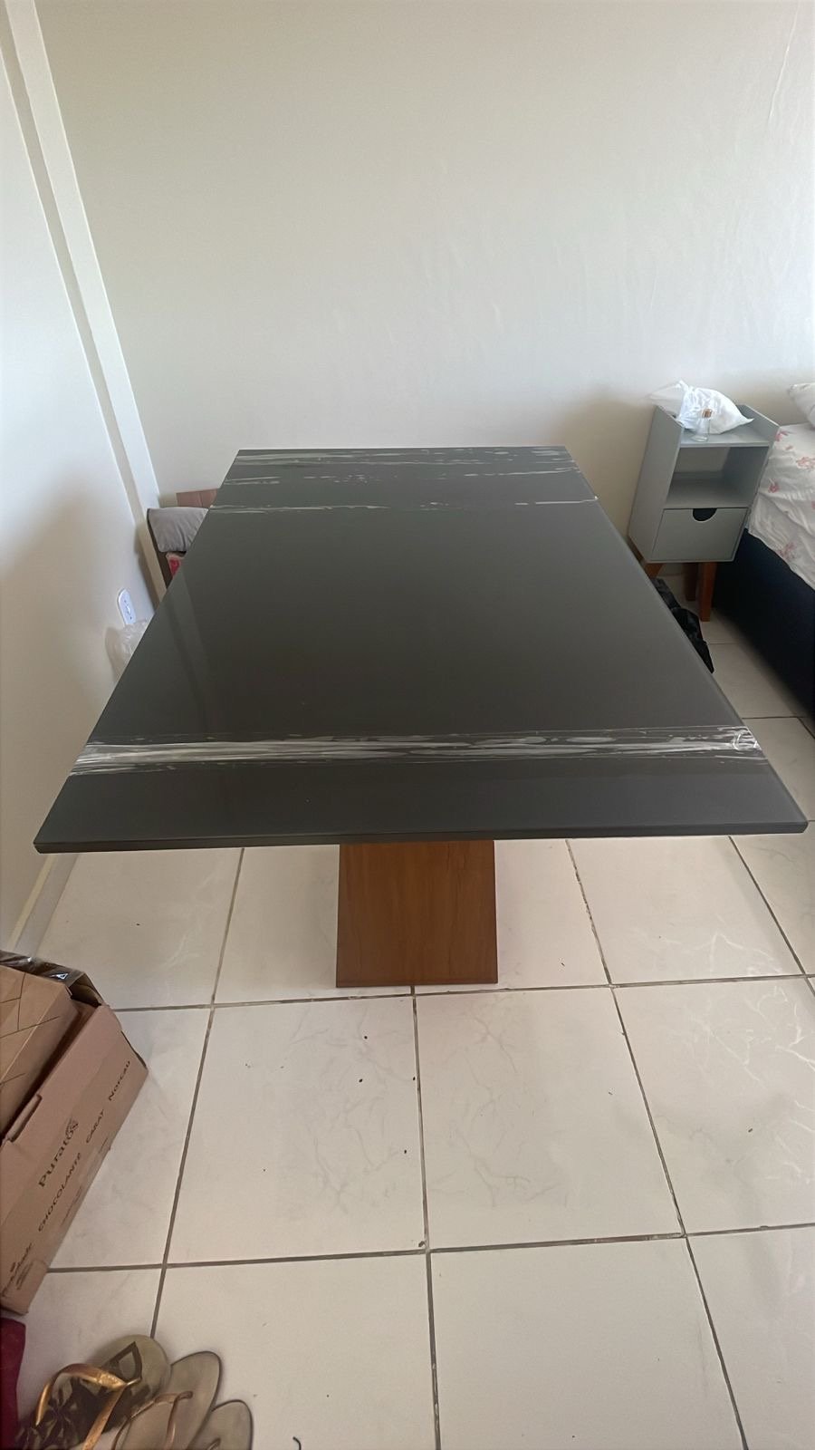 Mesa cinza de 4 lugares